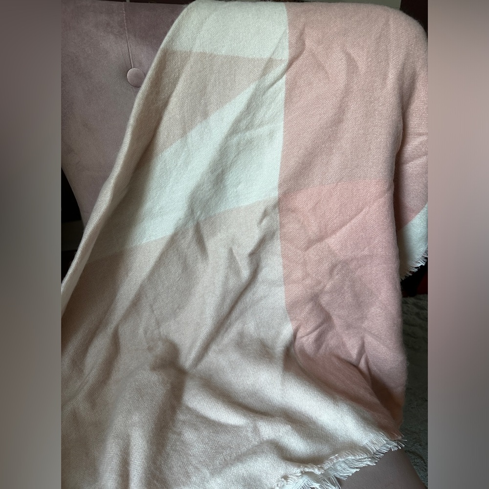 Lauren Conrad pashmina